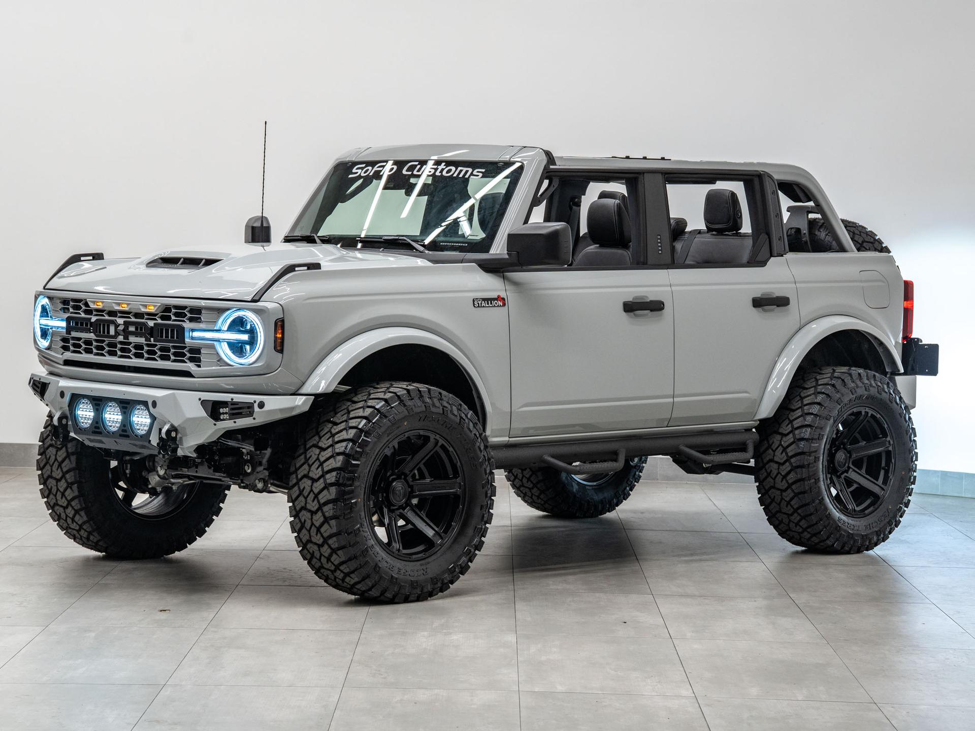 2026 FORD BRONCO 4X4 in Avalanche Gray, photo 15 of 60