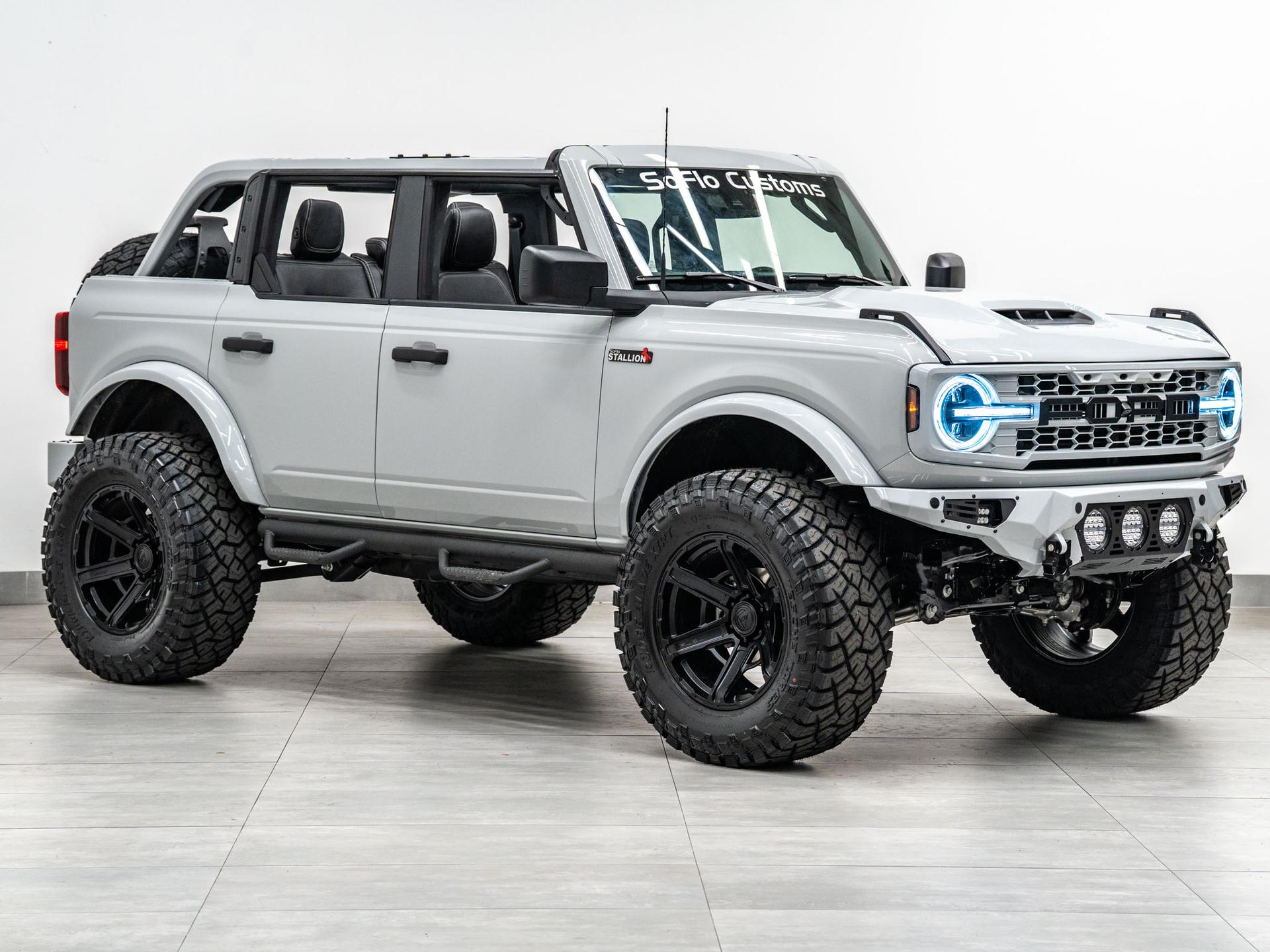 2026 FORD BRONCO 4X4 in Avalanche Gray, photo 18 of 60
