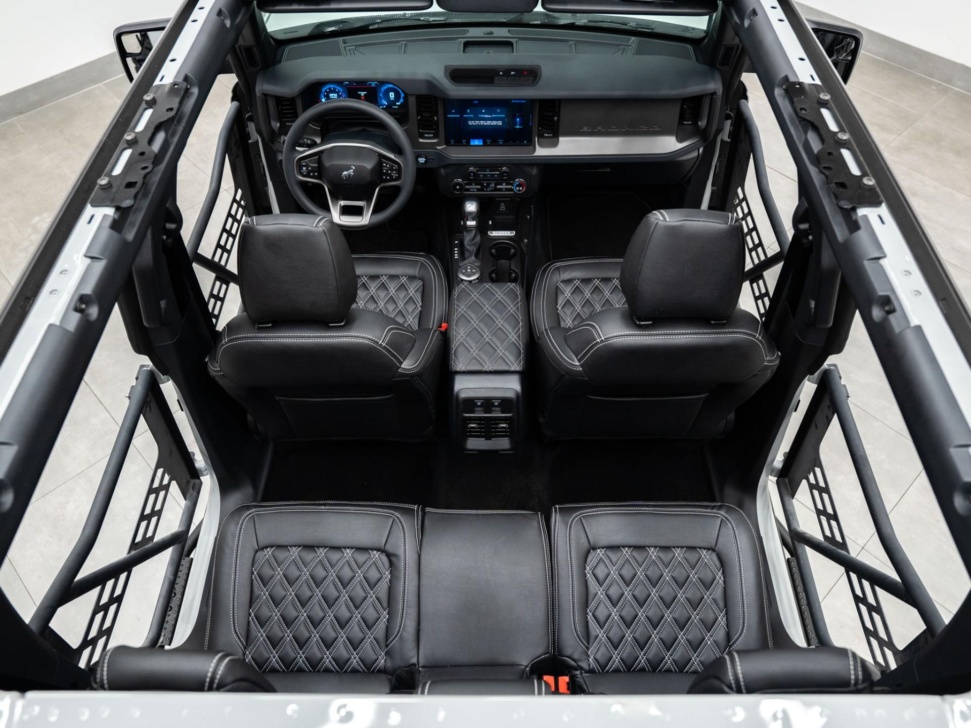 2026 FORD BRONCO 4X4 in Avalanche Gray, photo 24 of 60