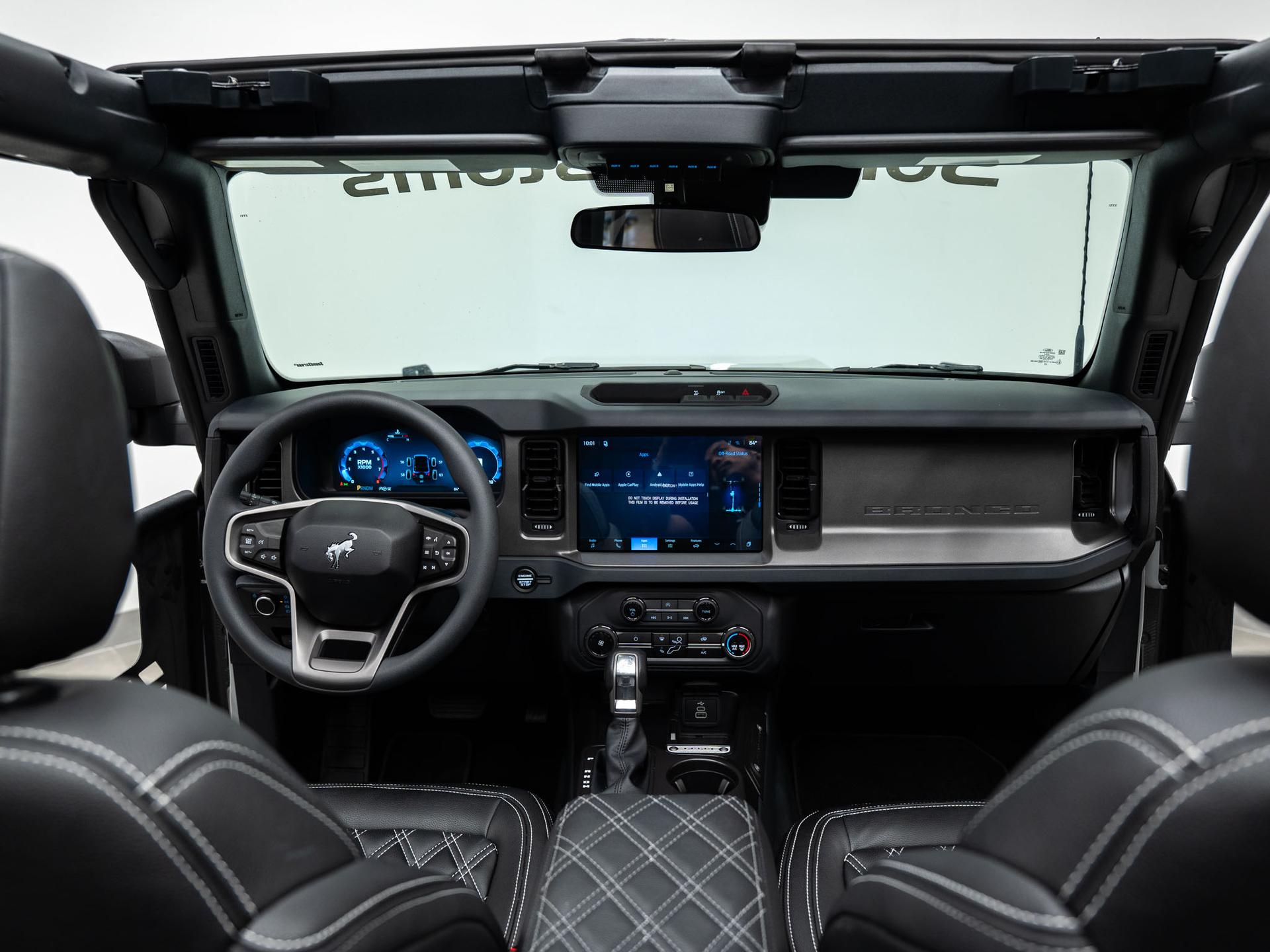2026 FORD BRONCO 4X4 in Avalanche Gray, photo 31 of 60