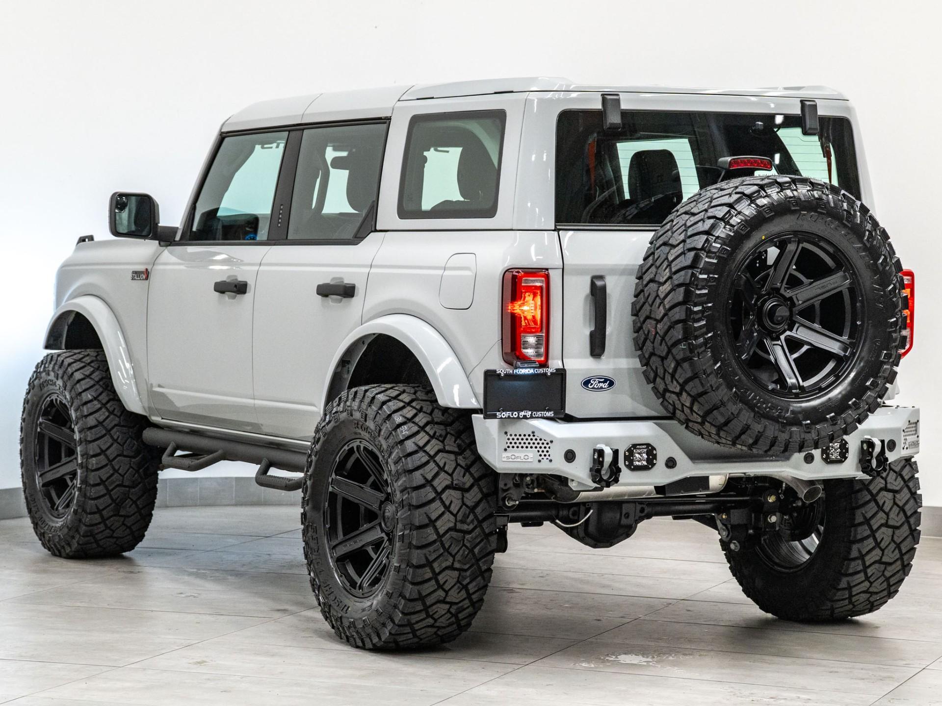 2026 FORD BRONCO 4X4 in Avalanche Gray, photo 10 of 60