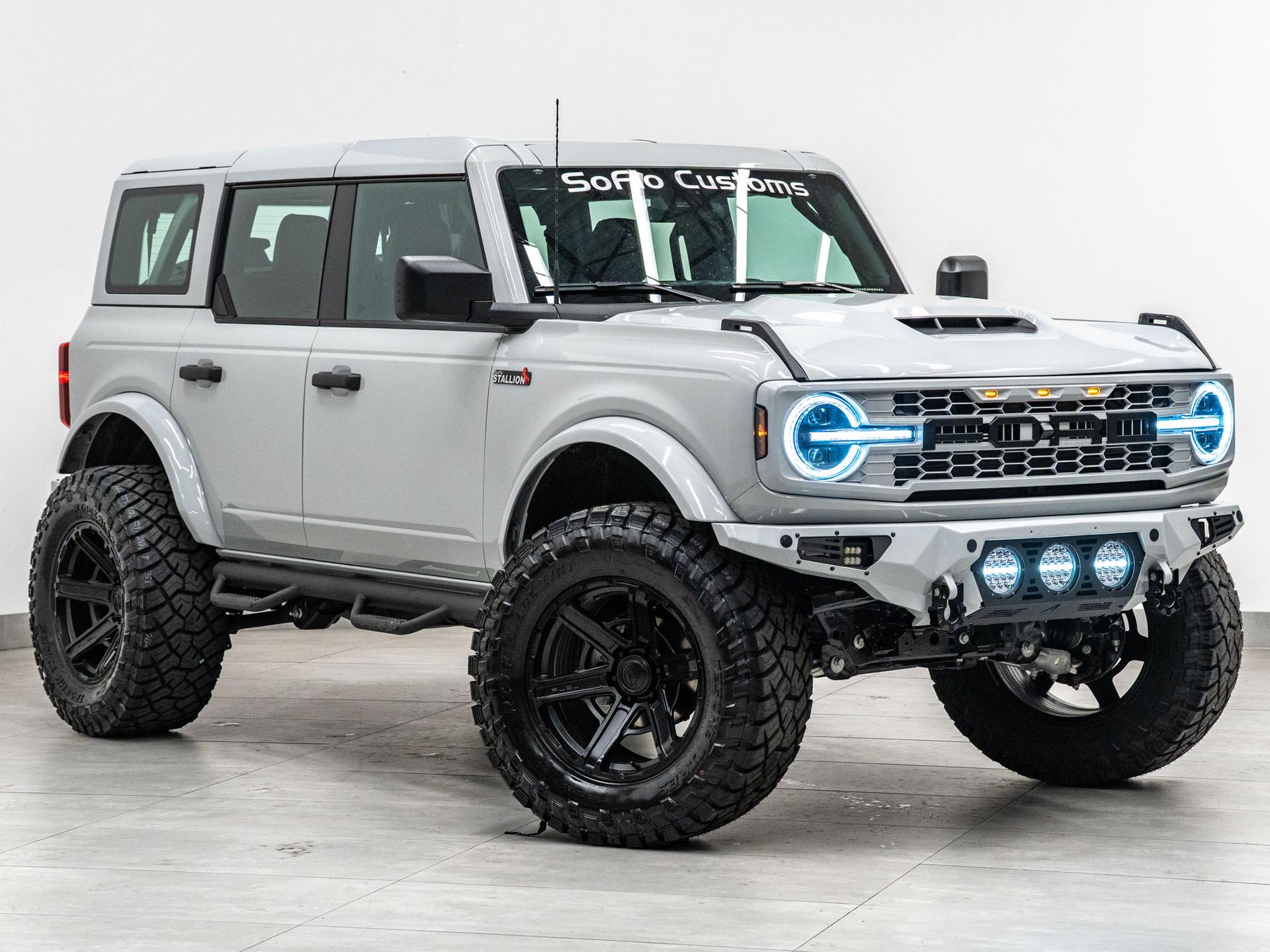 2026 FORD BRONCO 4X4 in Avalanche Gray, photo 3 of 60