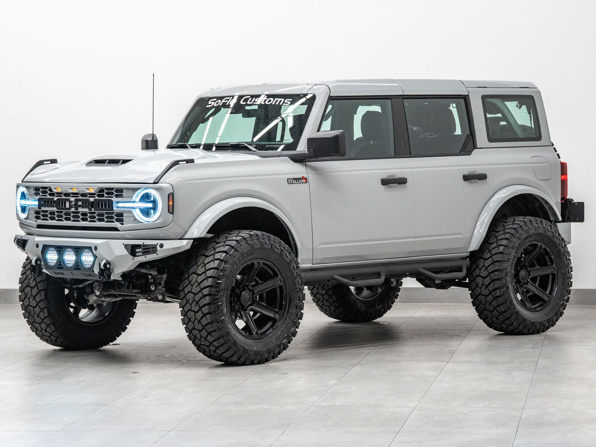 2026 FORD BRONCO 4X4 in Avalanche Gray, photo 14 of 60