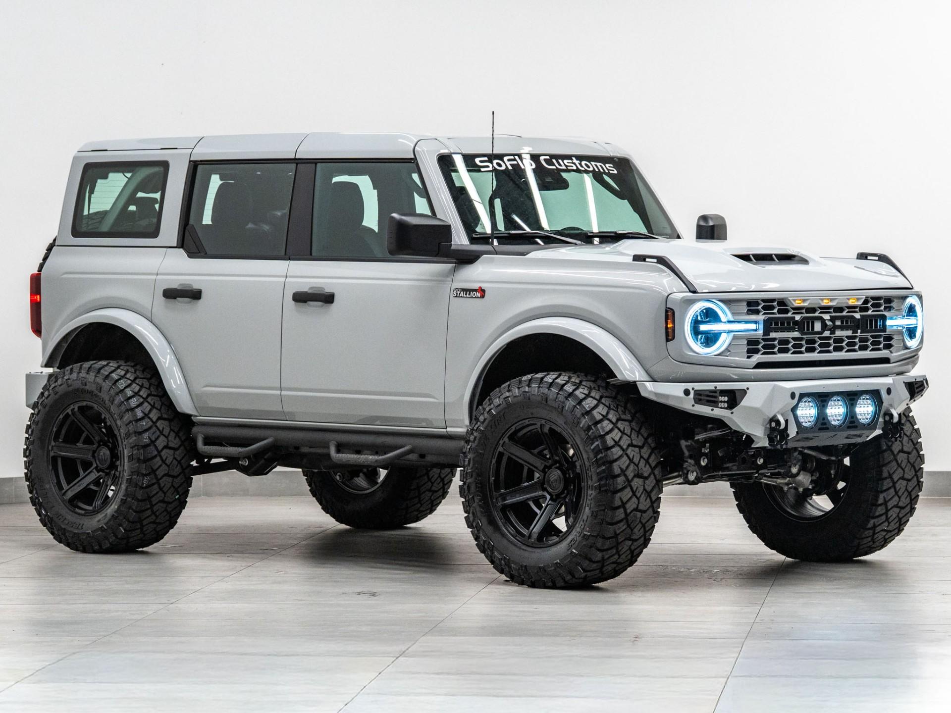 2026 FORD BRONCO 4X4 in Avalanche Gray, photo 5 of 60