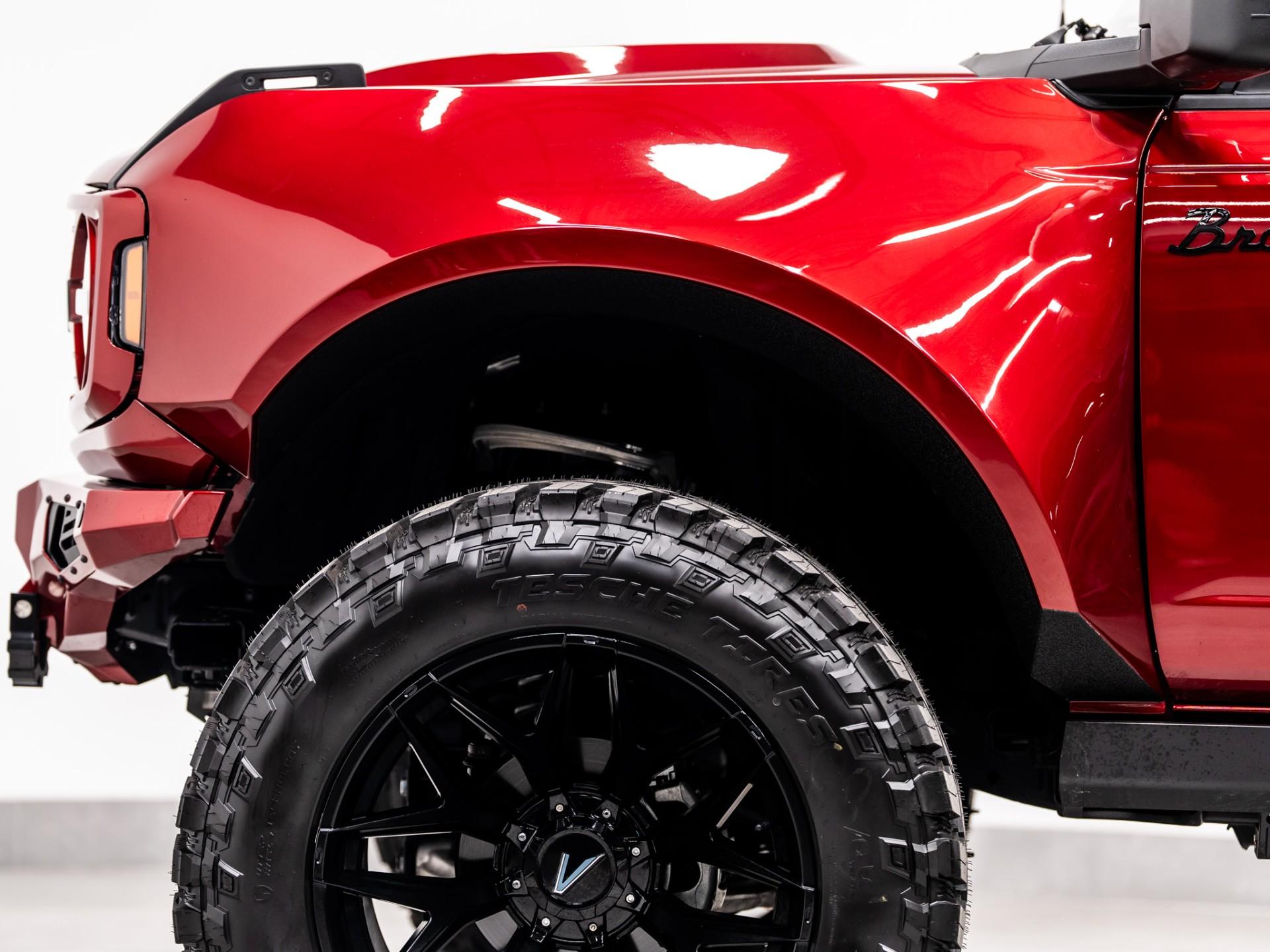 2026 FORD BRONCO 4X4 in Ruby Red Metallic Tinted Clearcoat, photo 17 of 56