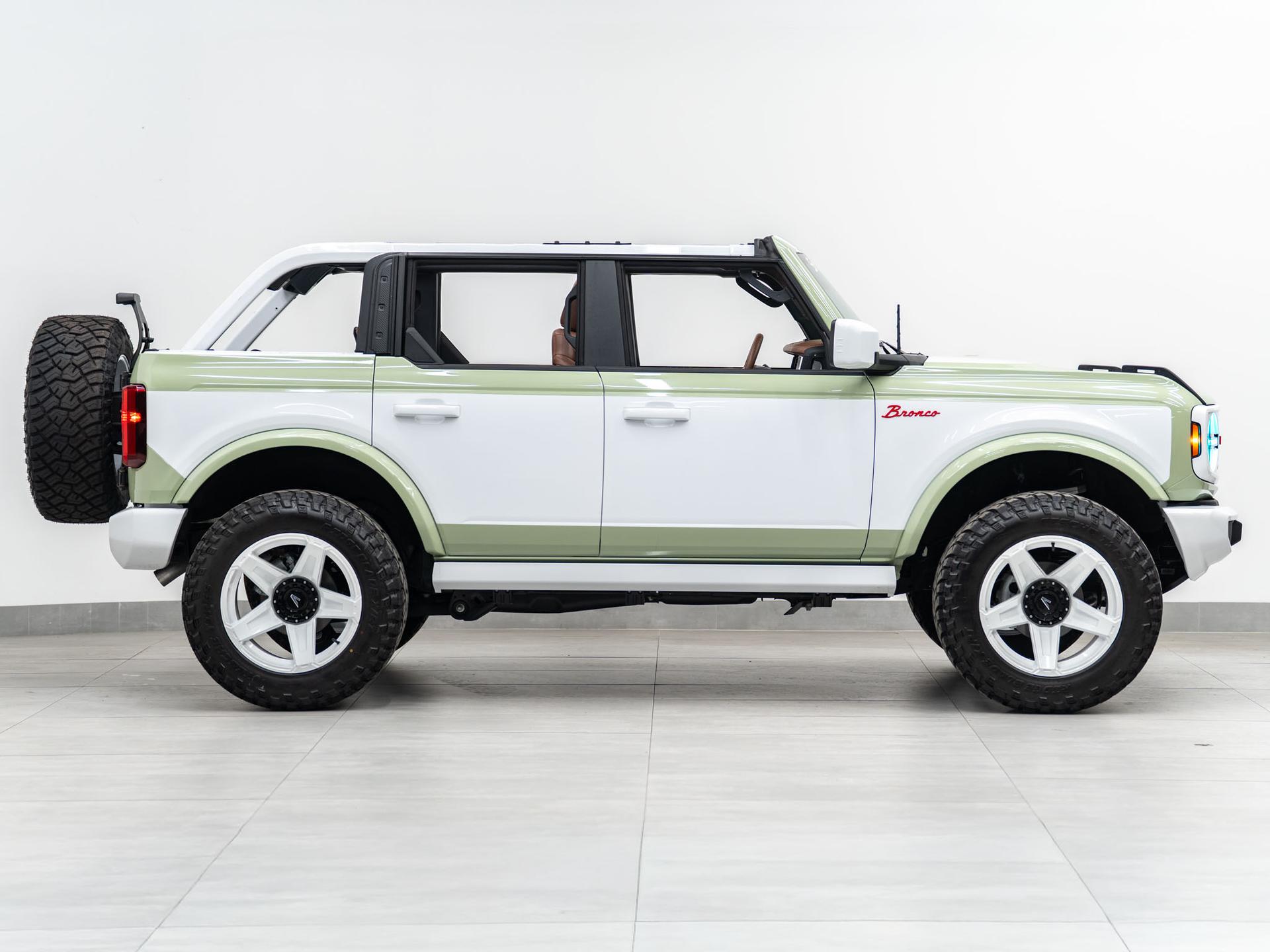 2026 FORD BRONCO 4X4 in Green, photo 28 of 60