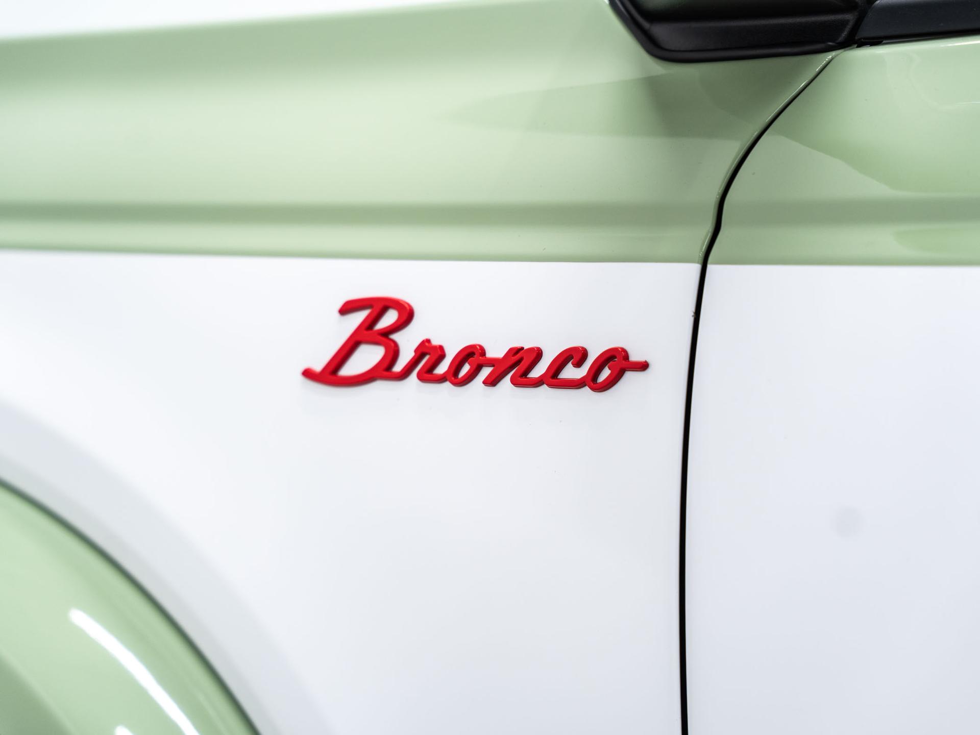 2026 FORD BRONCO 4X4 in Green, photo 56 of 60