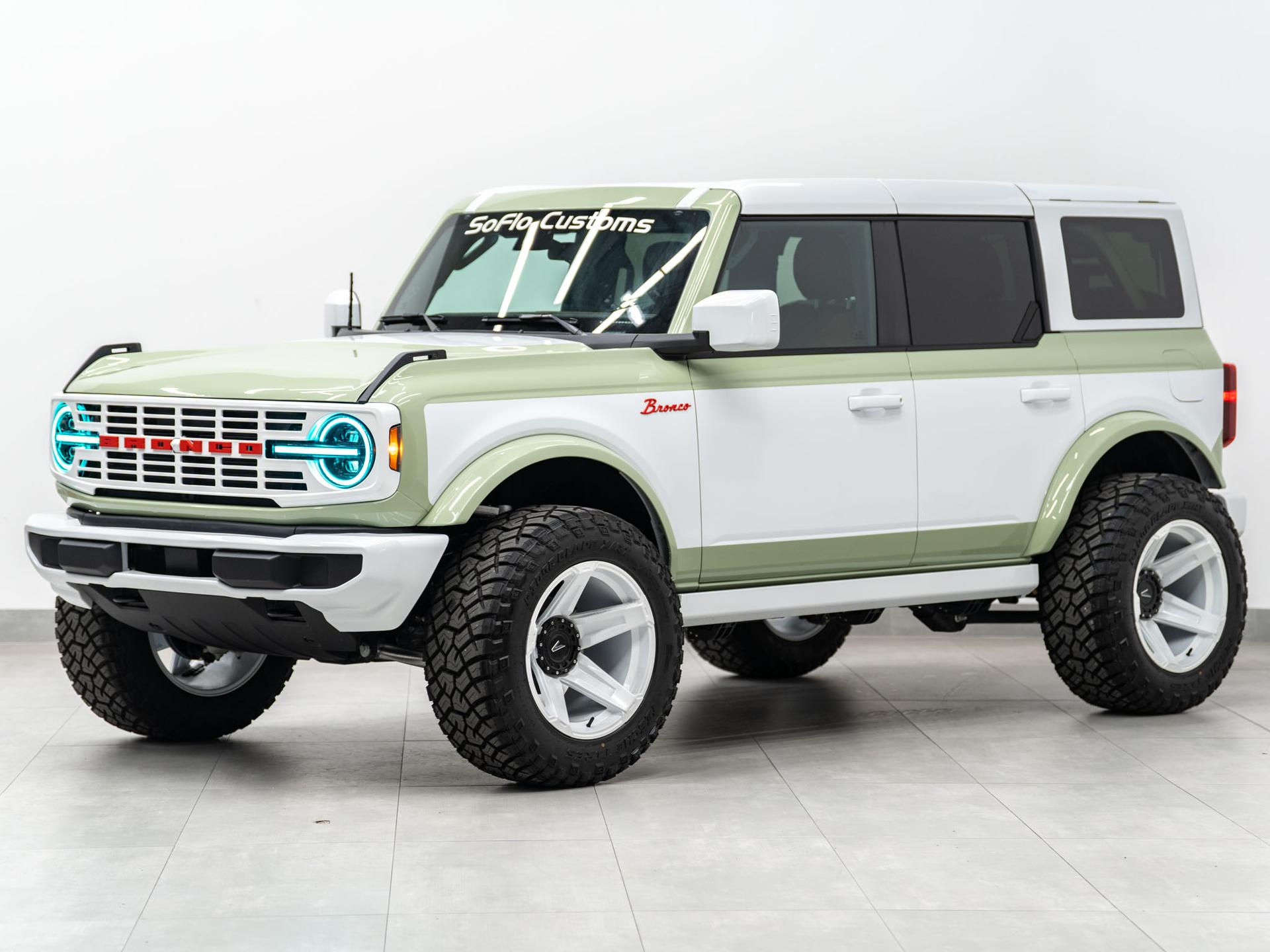 2026 FORD BRONCO 4X4 in Green, photo 6 of 60