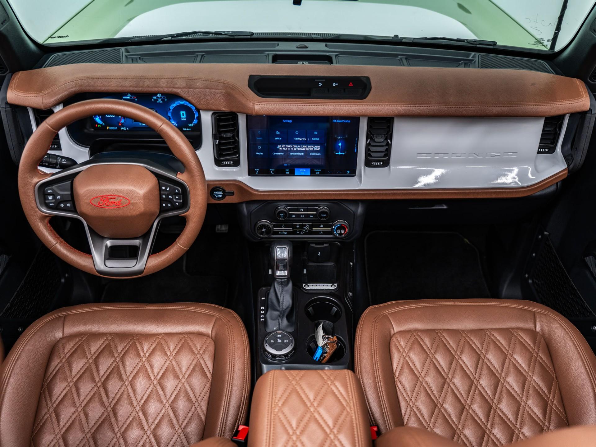 2026 FORD BRONCO 4X4 in Green, photo 4 of 60