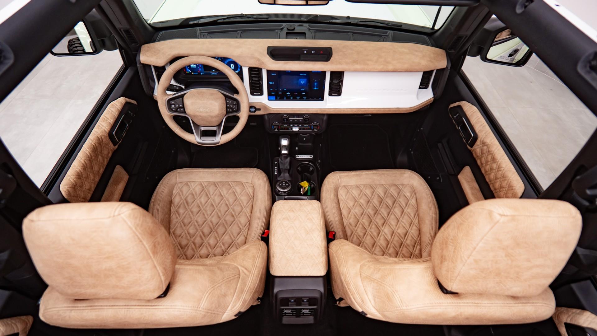 2026 FORD BRONCO 4X4 in Green, photo 4 of 5