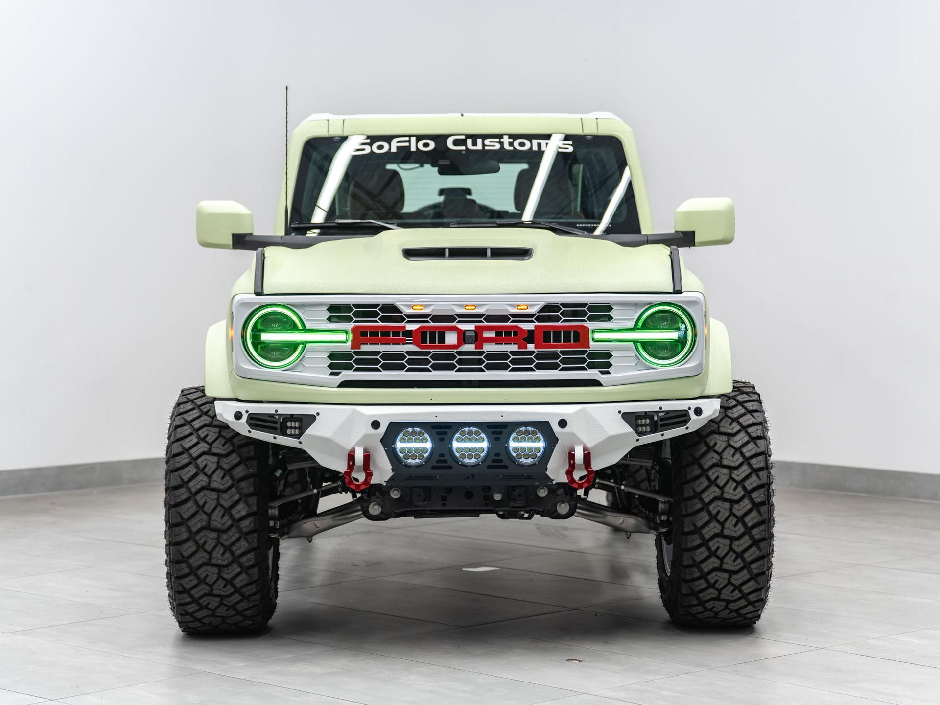 2026 FORD BRONCO 4X4 in Green, photo 2 of 5