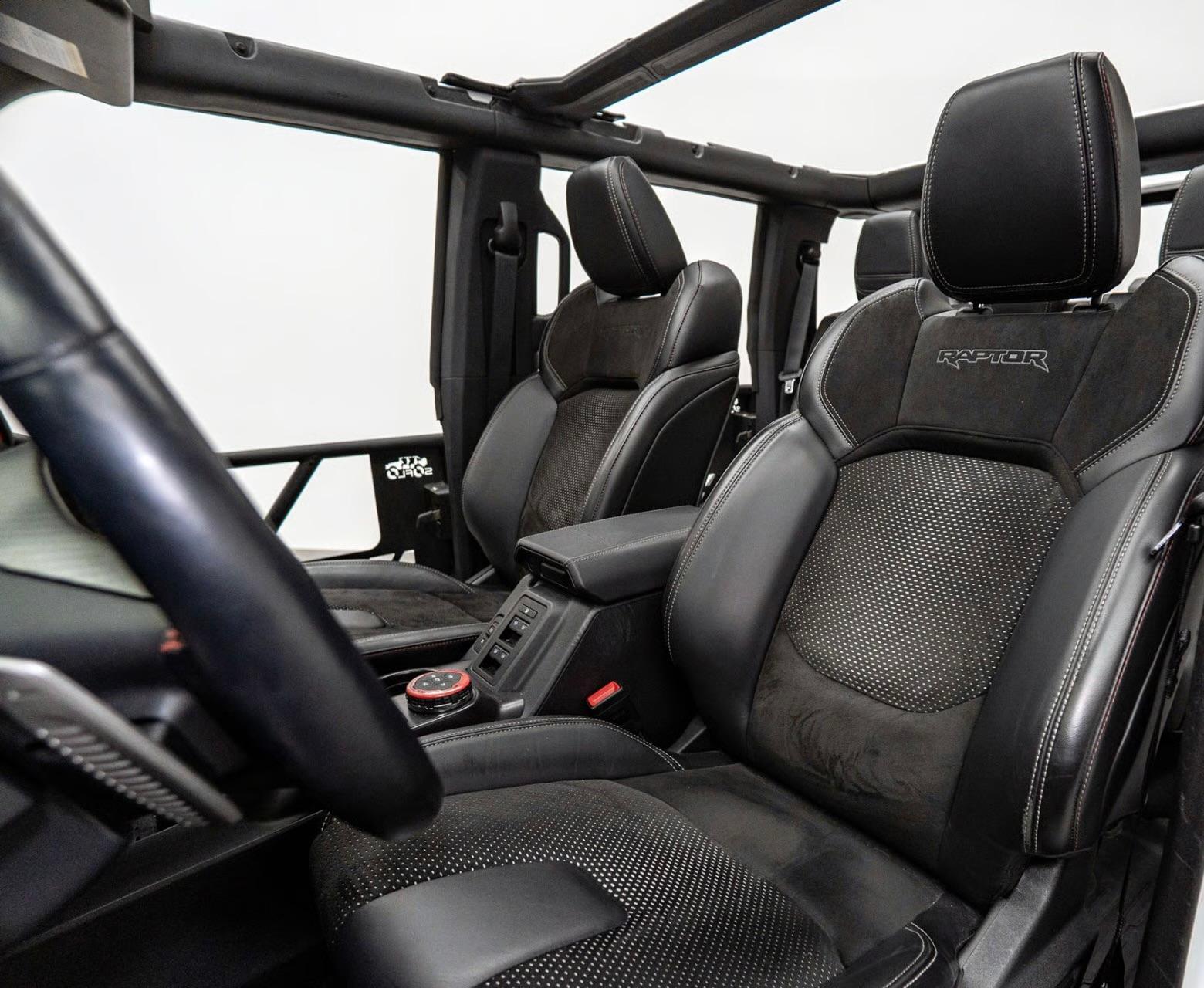 2025 FORD BRONCO 4X4 in Azure Gray Metallic Tri-coat, photo 12 of 13