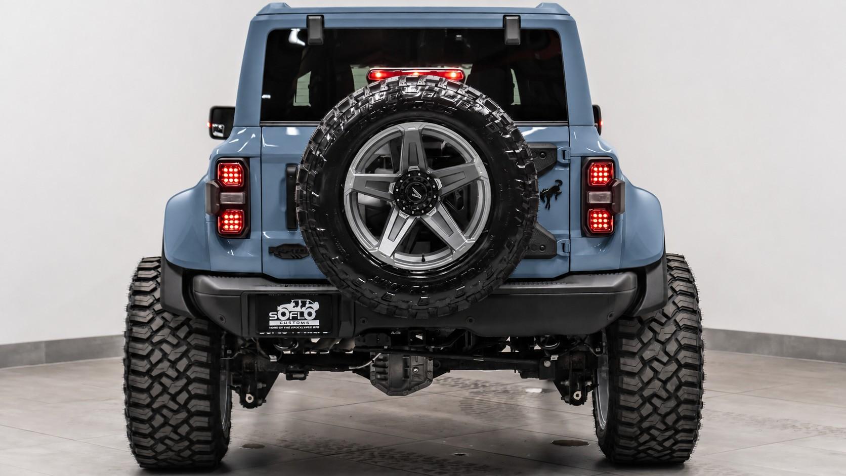 2025 FORD BRONCO 4X4 in Azure Gray Metallic Tri-coat, photo 10 of 13