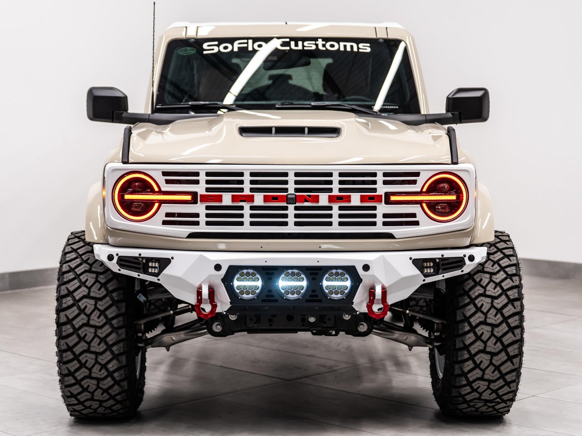 2026 FORD BRONCO 4X4 in Desert Sand, photo 2 of 5