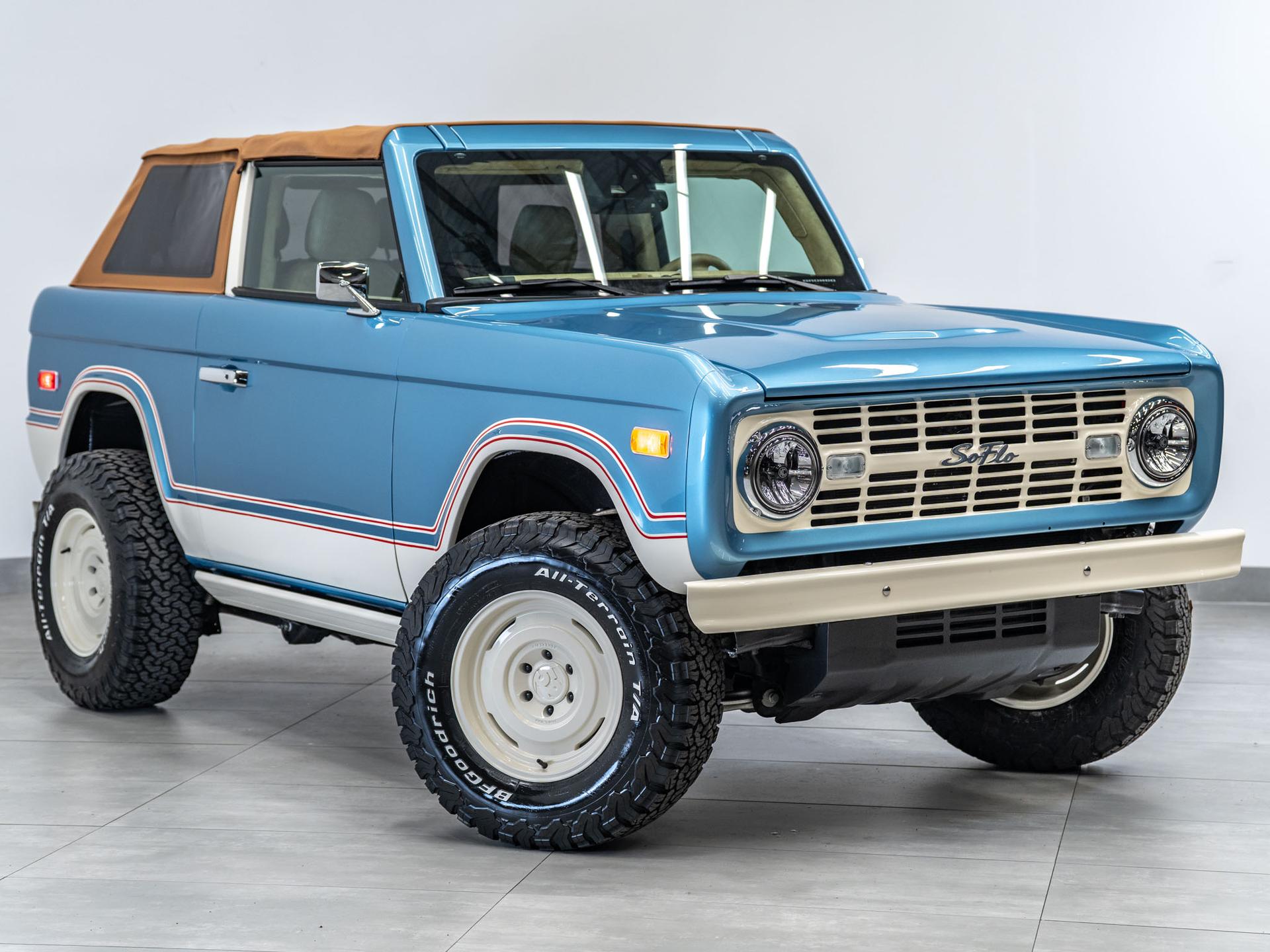 2026 FORD BRONCO in Blue, photo 32 of 42