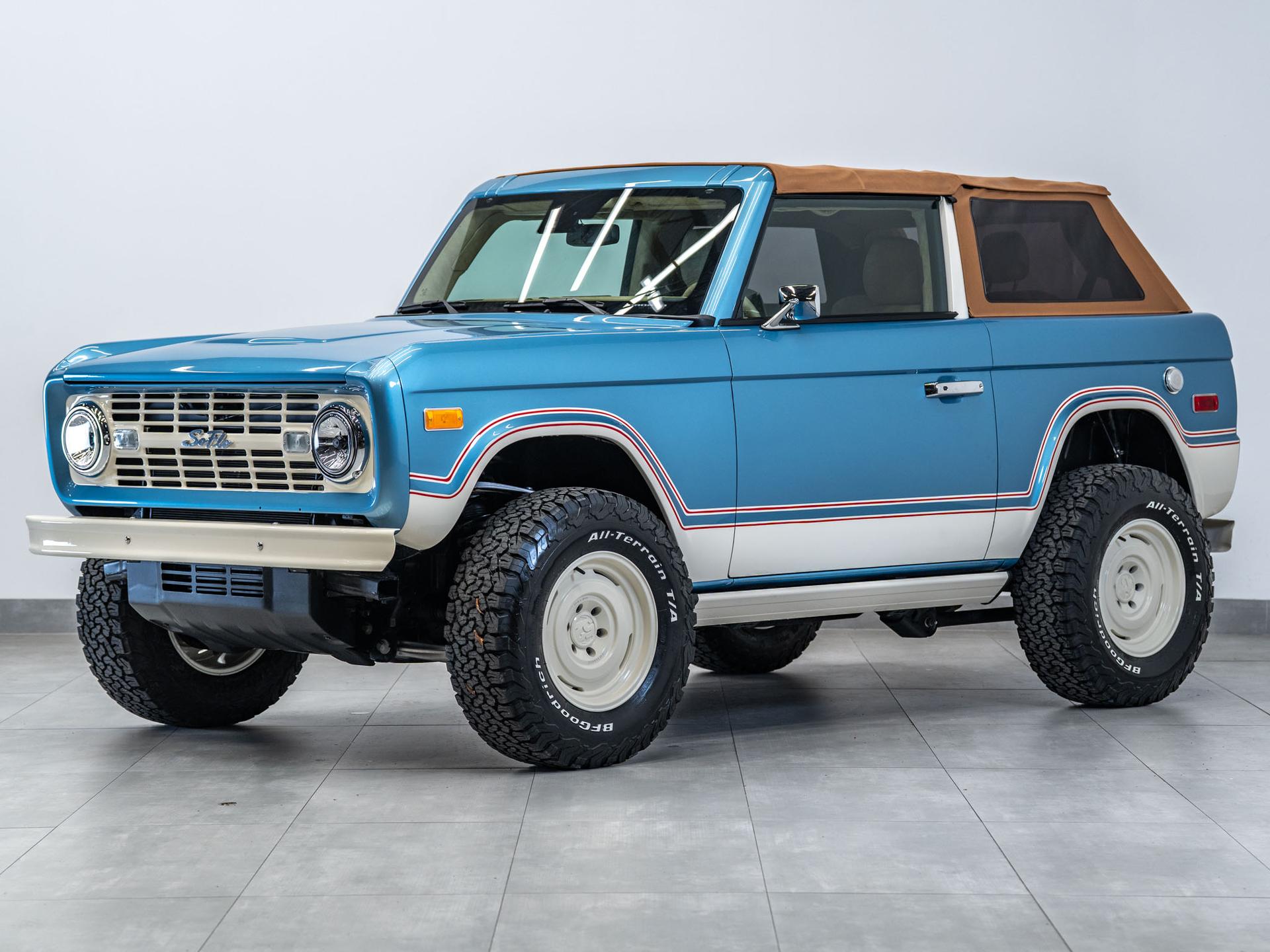 2026 FORD BRONCO in Blue, photo 28 of 42