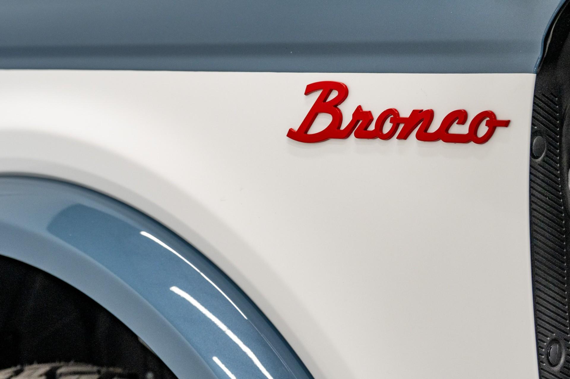 2025 FORD BRONCO 4X4 in Azure Gray Metallic Tri-coat, photo 20 of 33