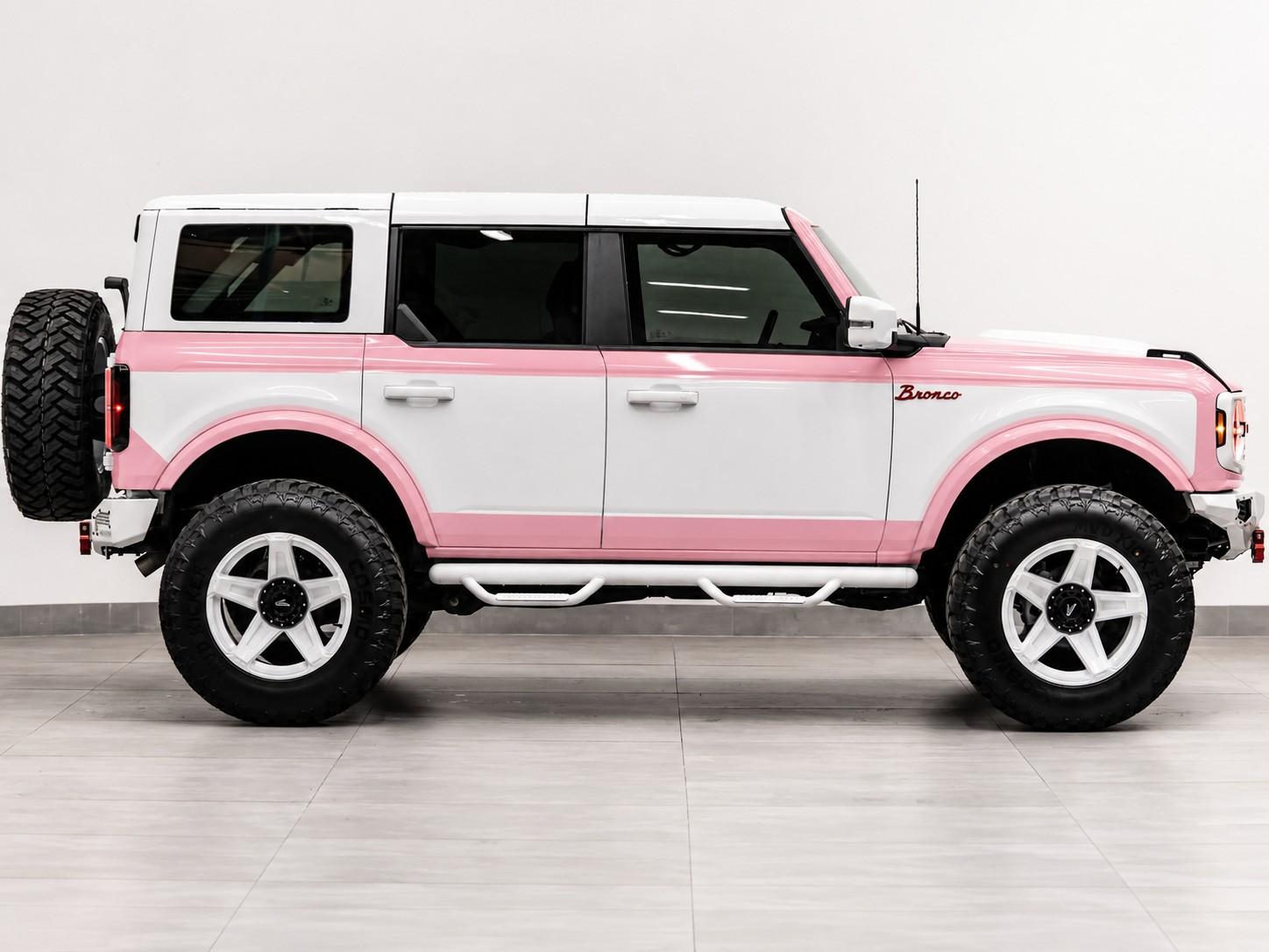 2026 FORD BRONCO 4X4 in Pink, photo 5 of 12