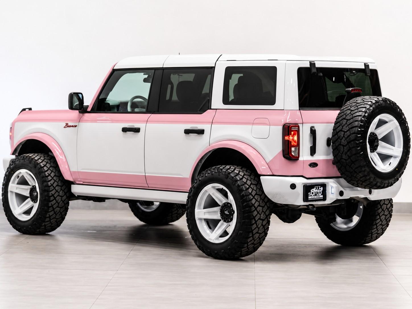 2026 FORD BRONCO 4X4 in Pink, photo 8 of 10
