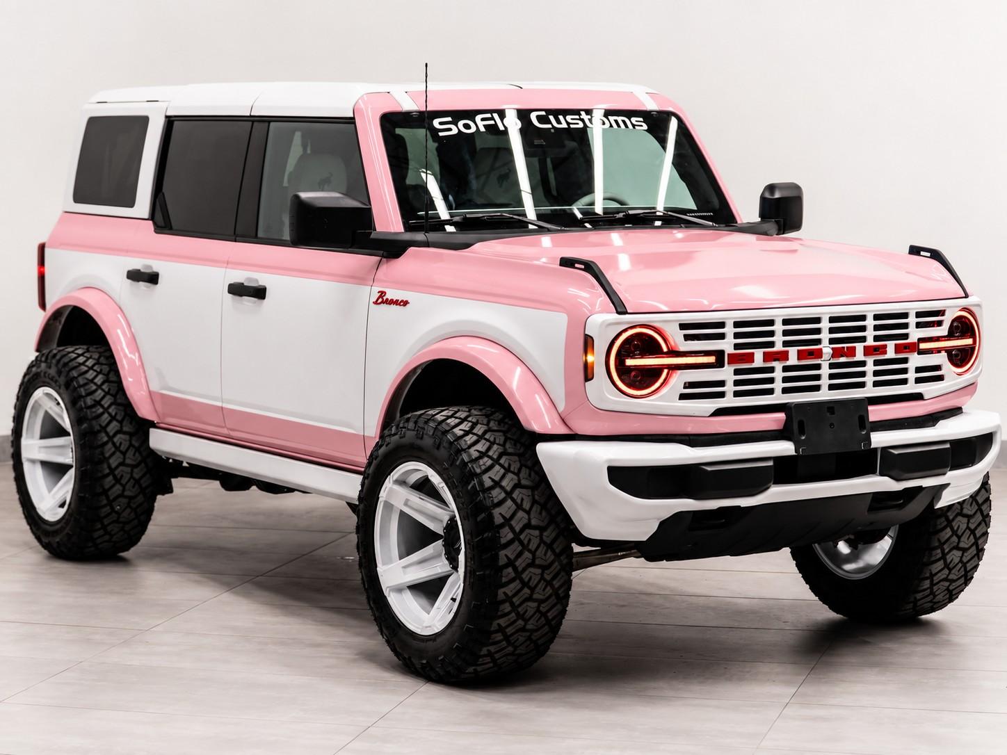2026 FORD BRONCO 4X4 in Pink, photo 3 of 10