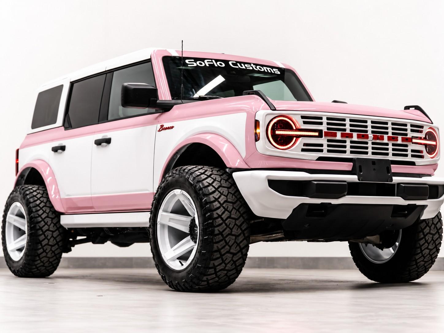 2026 FORD BRONCO 4X4 in Pink, photo 2 of 10