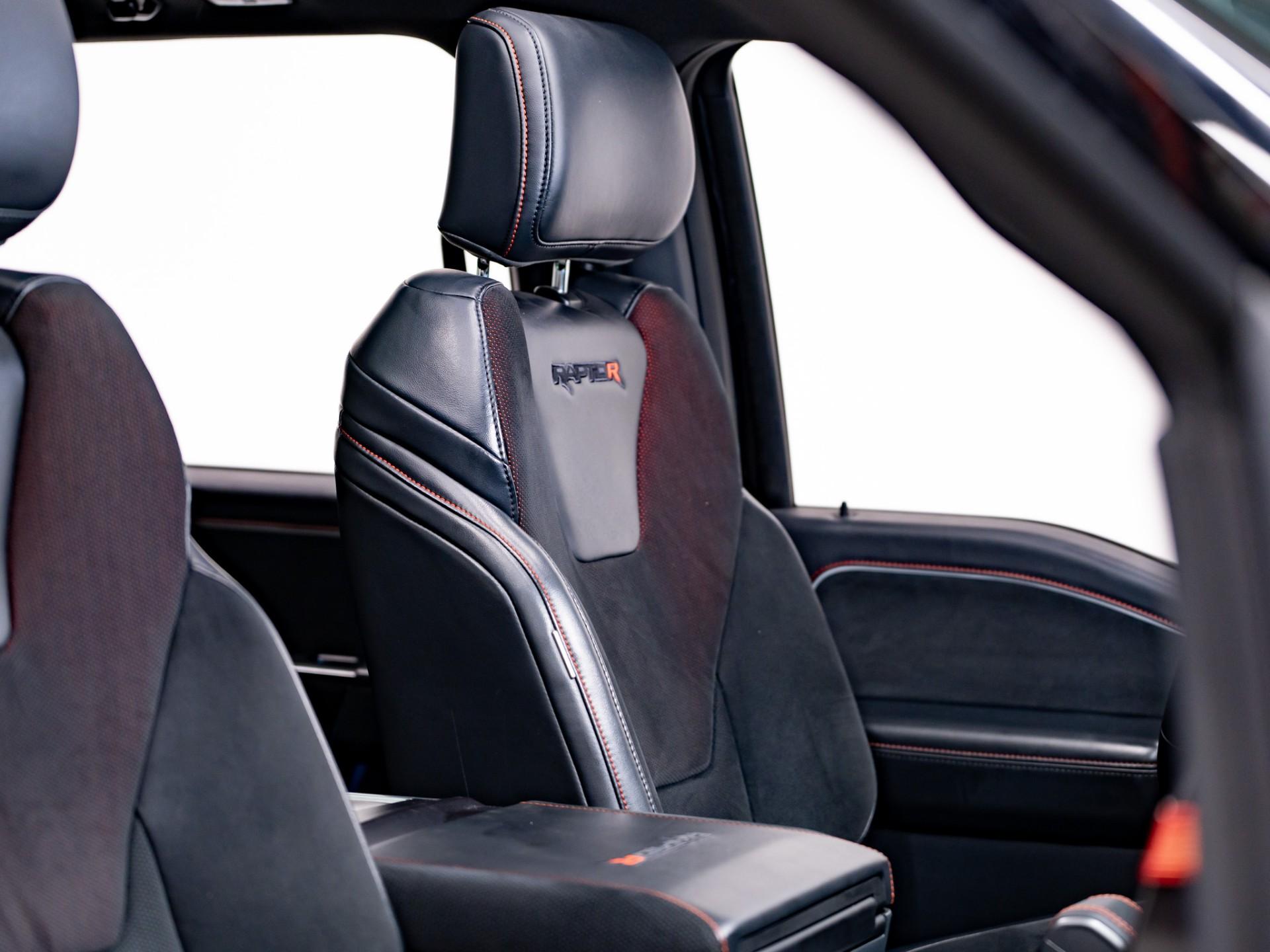 2025 FORD F-150 RAPTOR R in Agate Black Metallic, photo 33 of 49