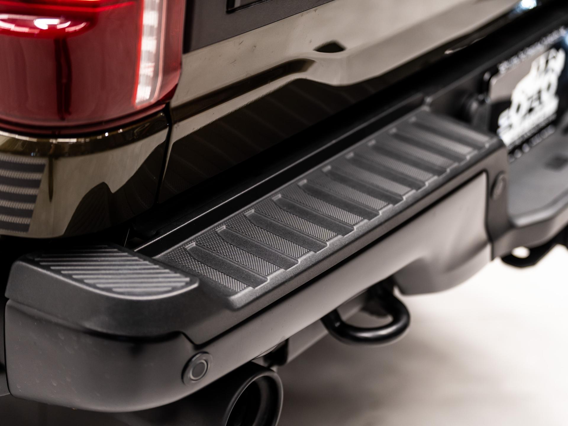 2024 FORD F-150 RAPTOR R in Shelter Green, photo 15 of 57