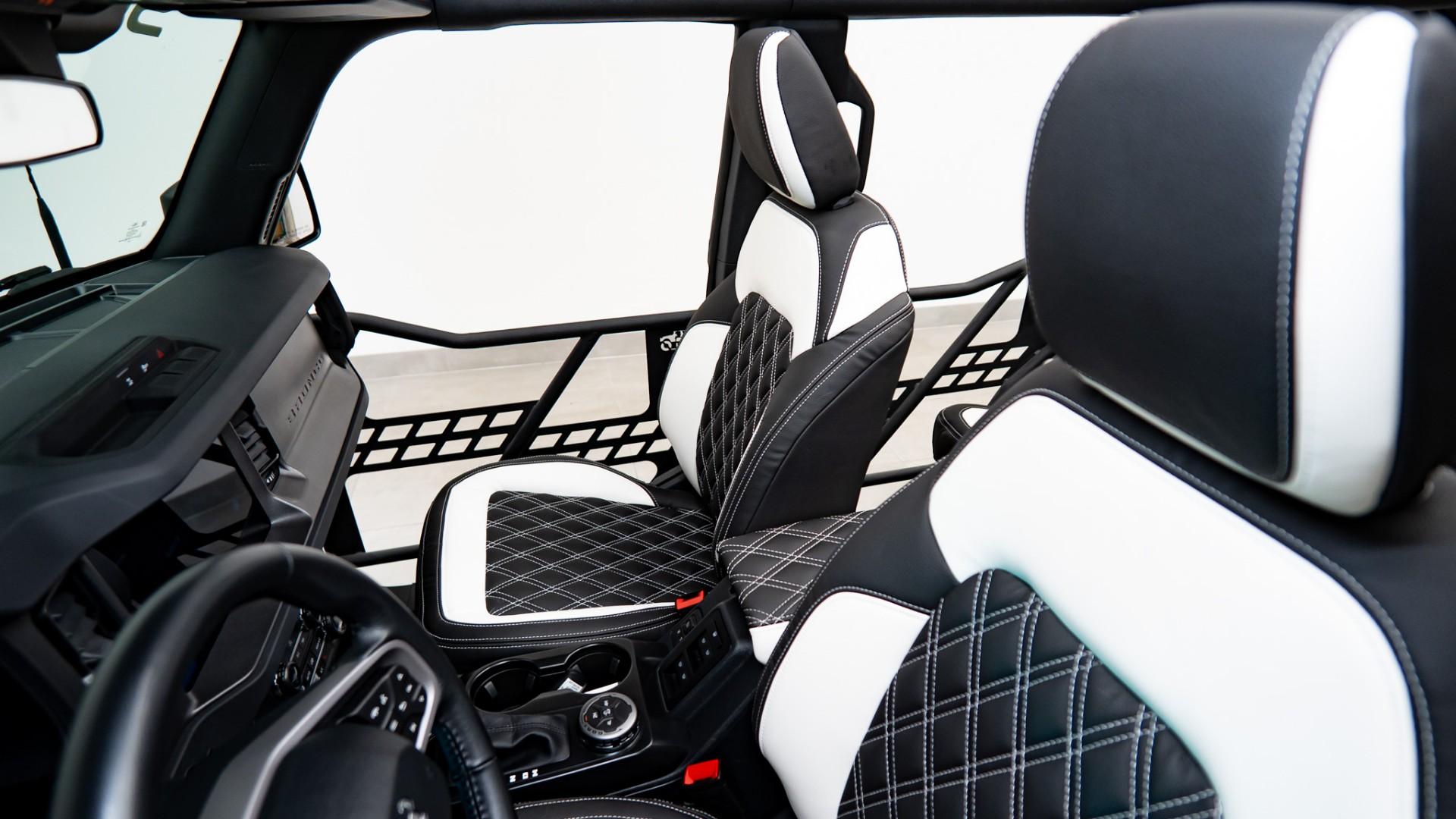 2025 FORD BRONCO 4X4 in Shadow Black, photo 22 of 28