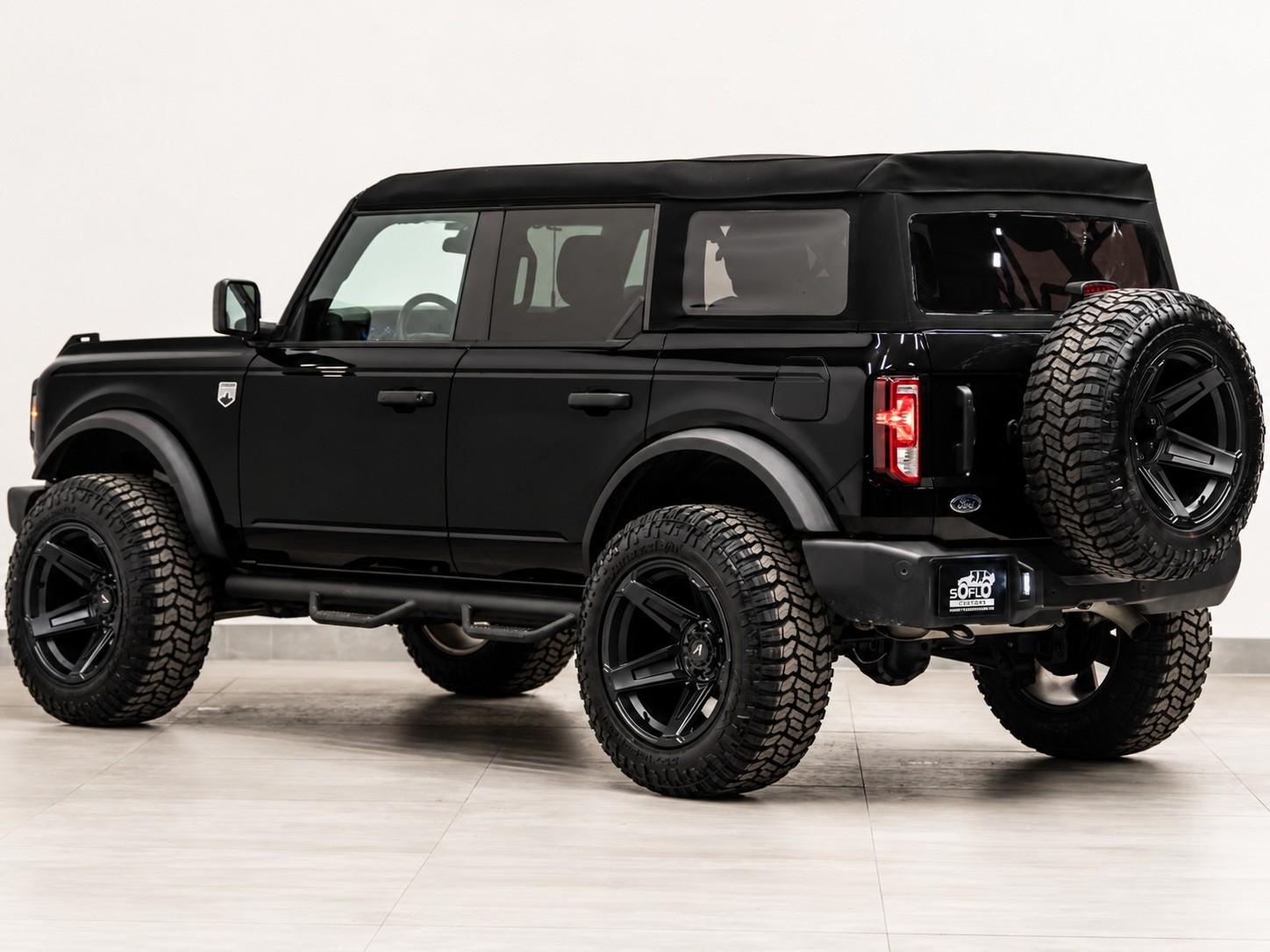 2025 FORD BRONCO 4X4 in Shadow Black, photo 10 of 28