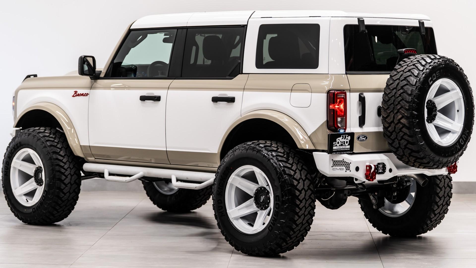 2026 FORD BRONCO 4X4 in Tan, photo 17 of 60