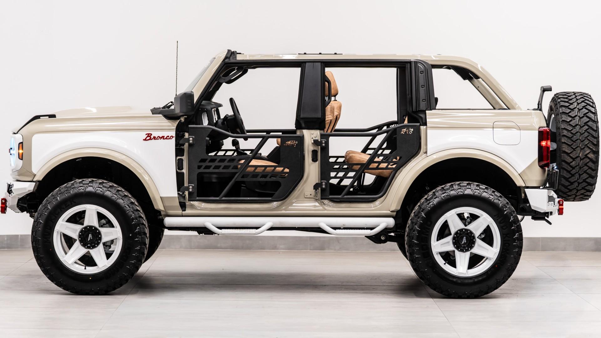 2026 FORD BRONCO 4X4 in Tan, photo 25 of 60