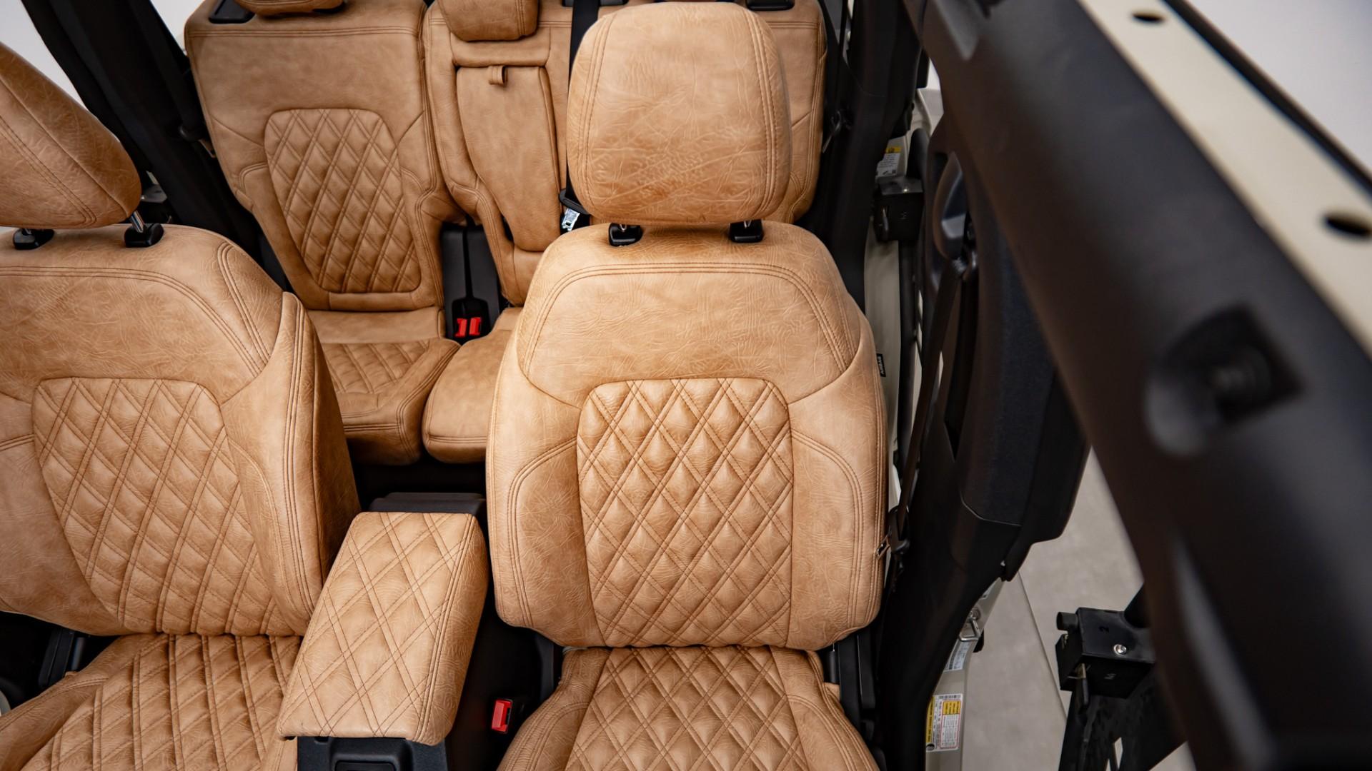 2026 FORD BRONCO 4X4 in Tan, photo 33 of 60