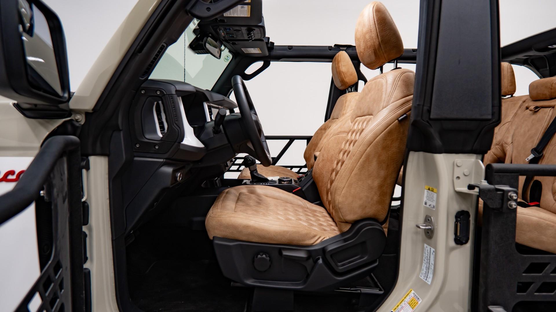 2026 FORD BRONCO 4X4 in Tan, photo 26 of 60