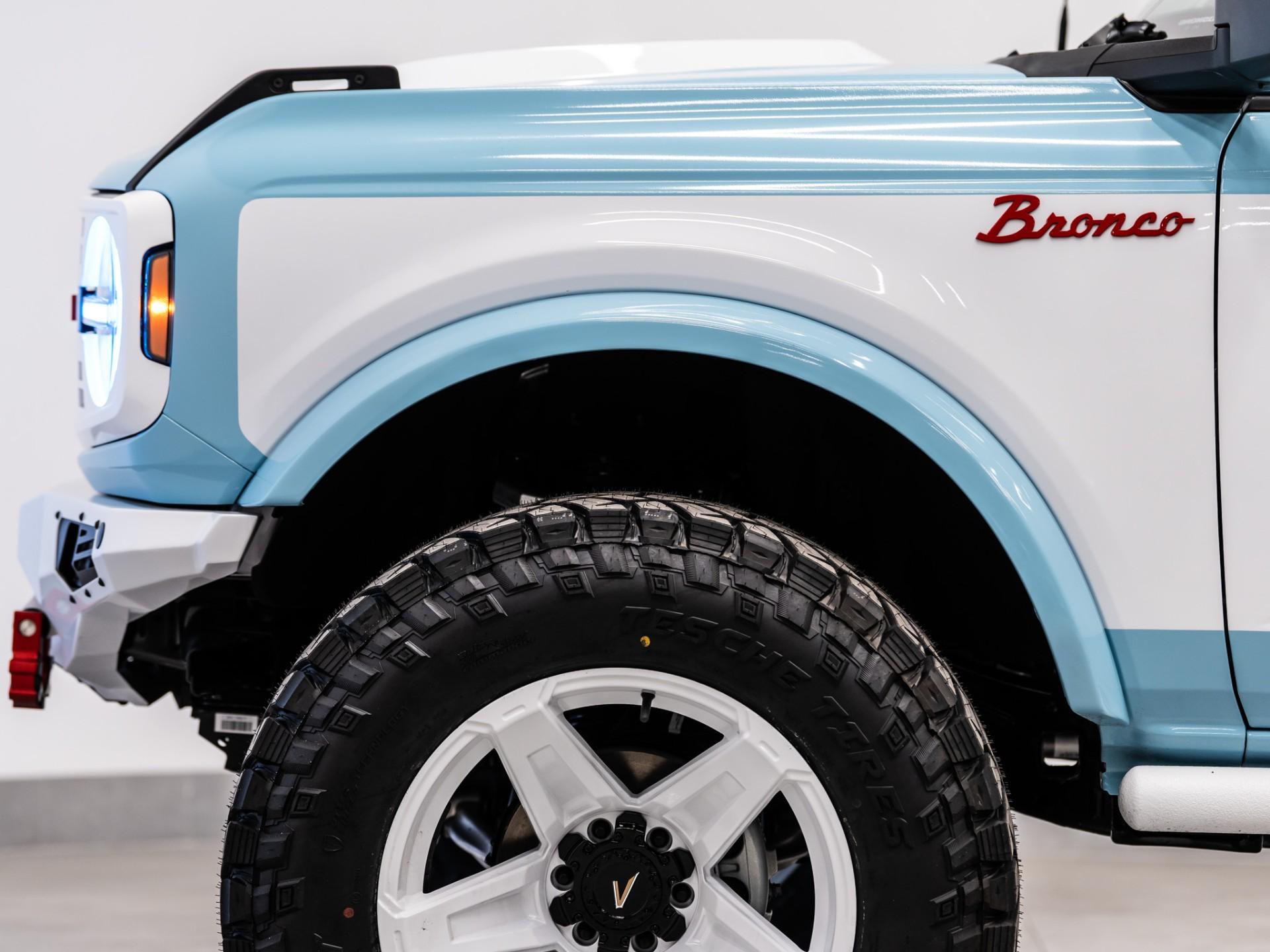 2026 FORD BRONCO 4X4 in Blue, photo 17 of 57