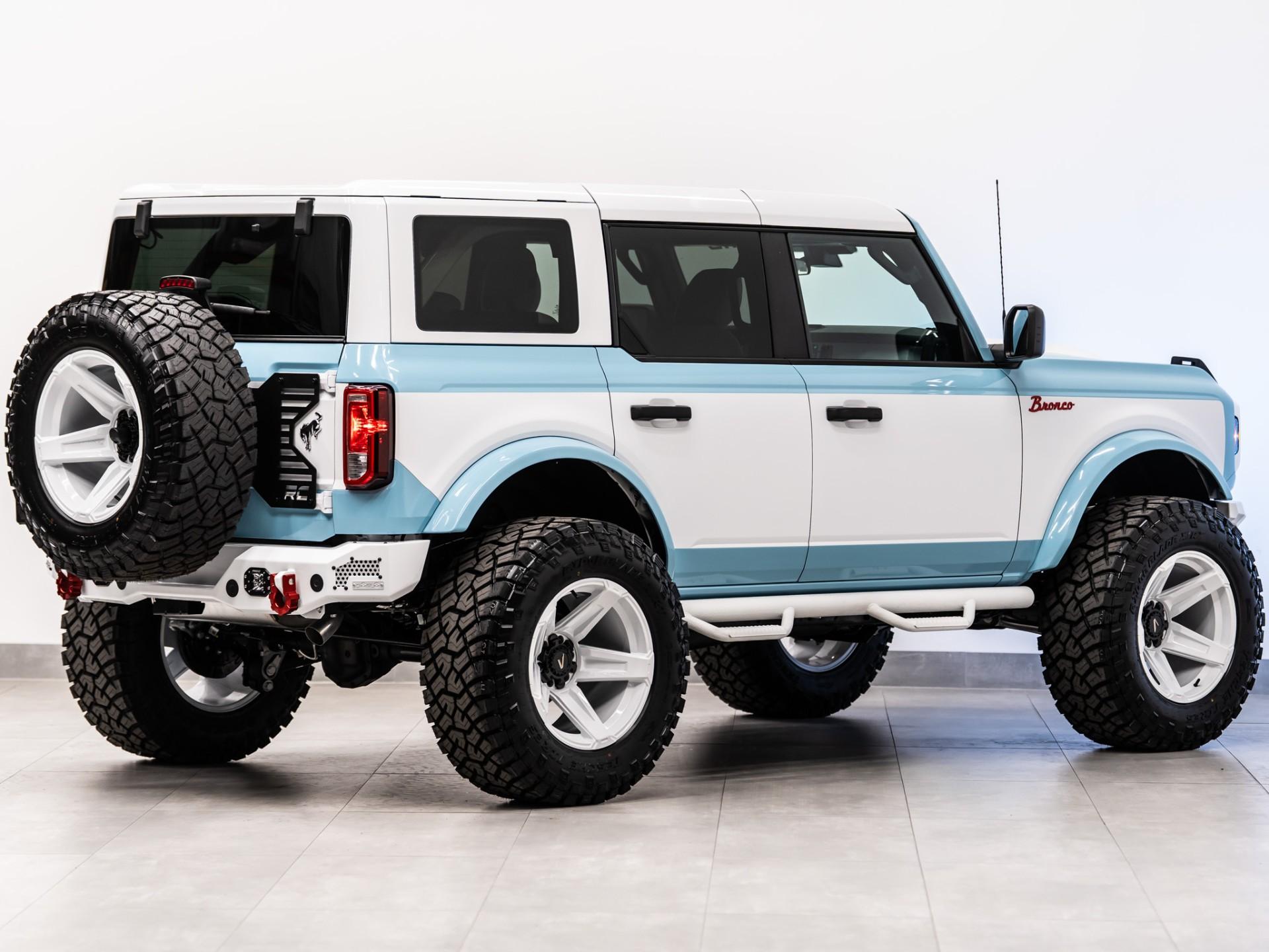 2026 FORD BRONCO 4X4 in Blue, photo 12 of 57