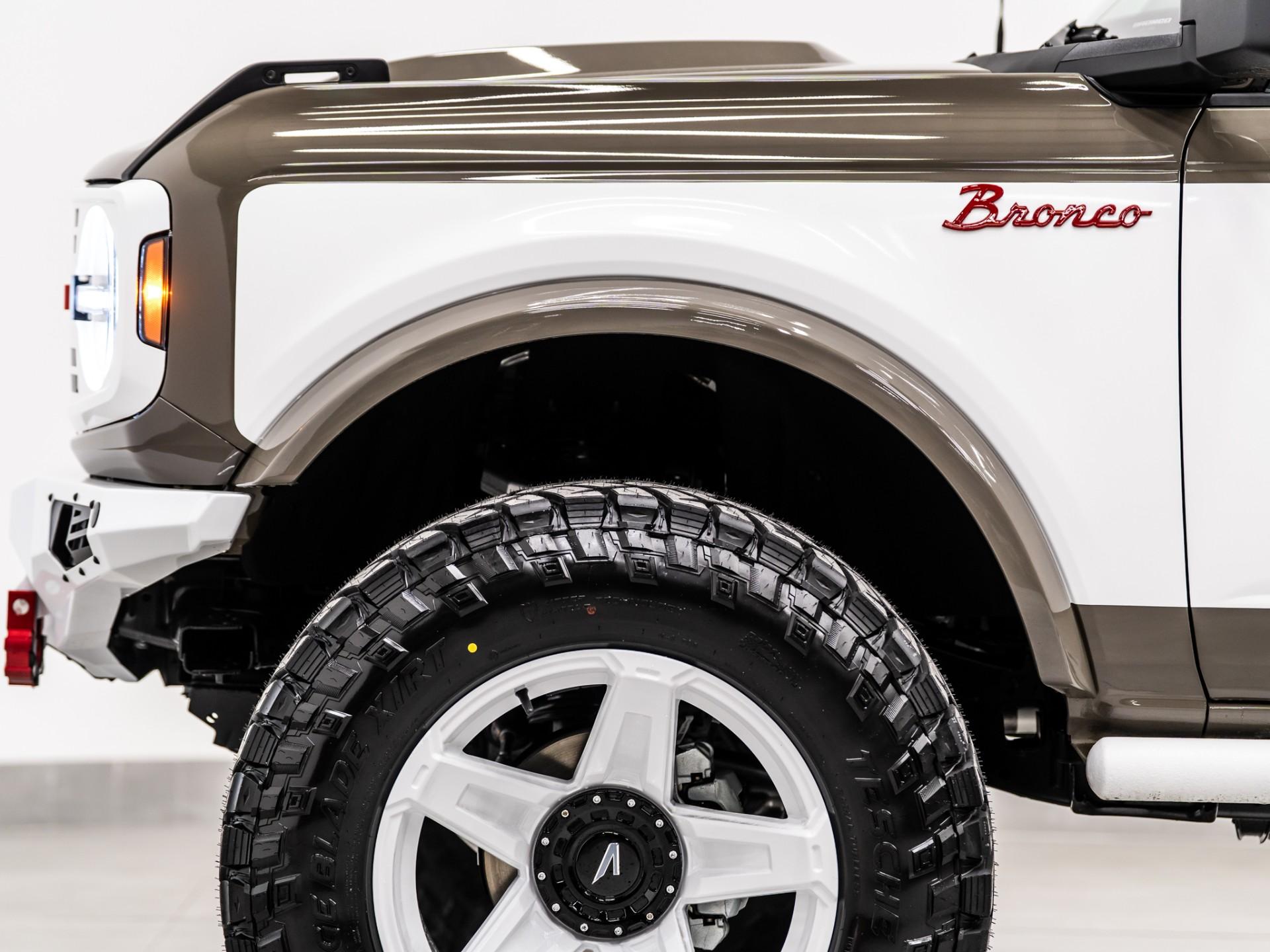 2026 FORD BRONCO 4X4 in Marsh Gray, photo 19 of 60