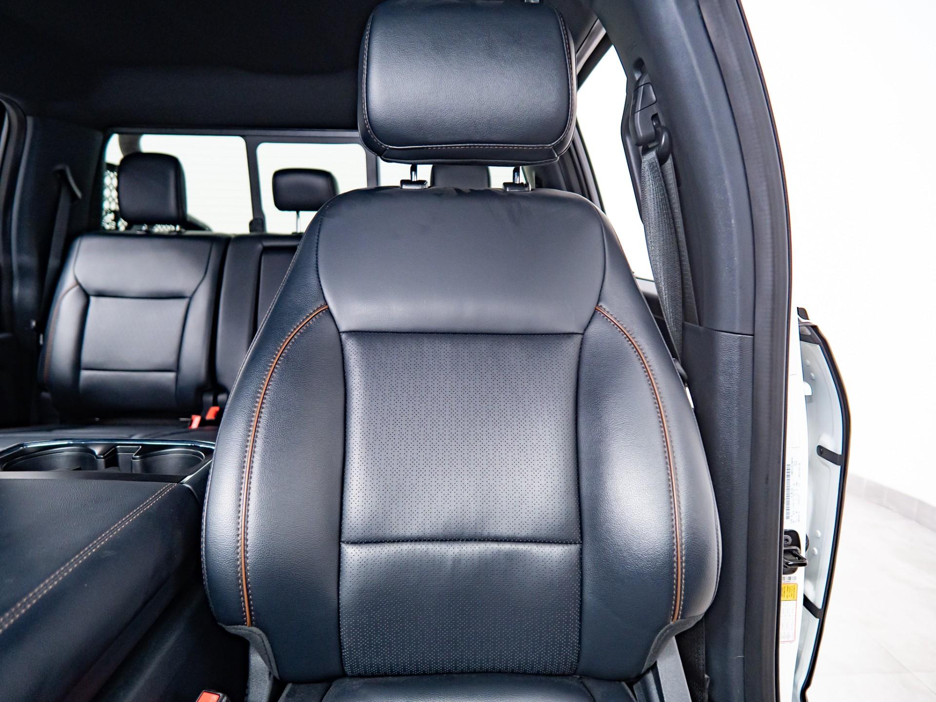 2025 FORD F-150 LARIAT 4X4 in Oxford White, photo 27 of 48