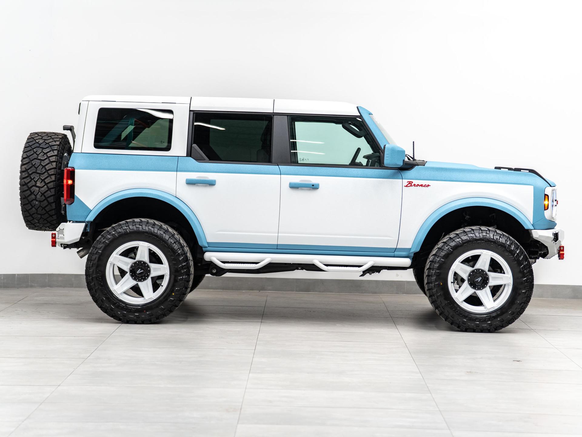 2026 FORD BRONCO 4X4 in Blue, photo 9 of 60