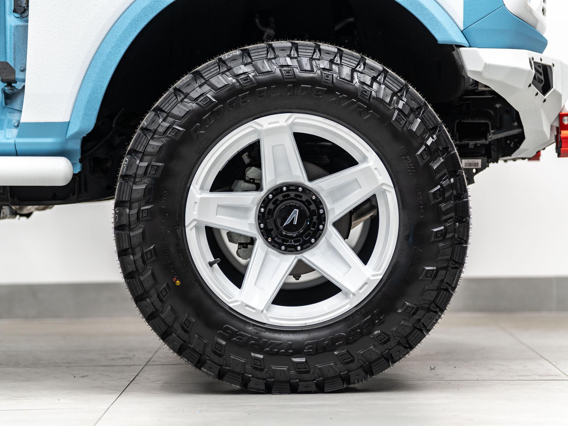2026 FORD BRONCO 4X4 in Blue, photo 15 of 60