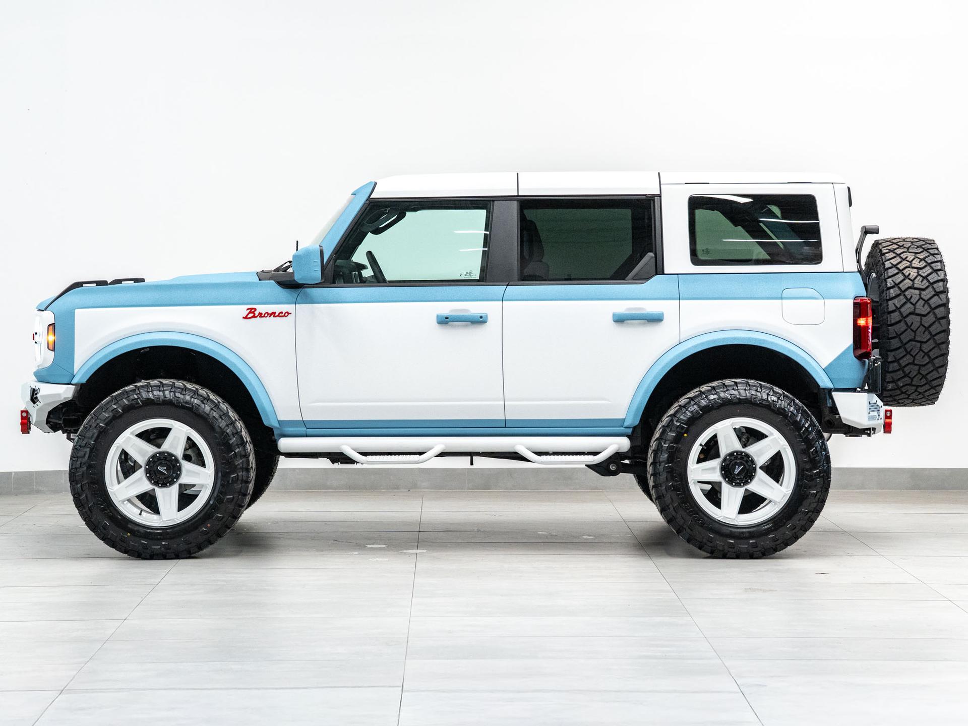 2026 FORD BRONCO 4X4 in Blue, photo 14 of 60