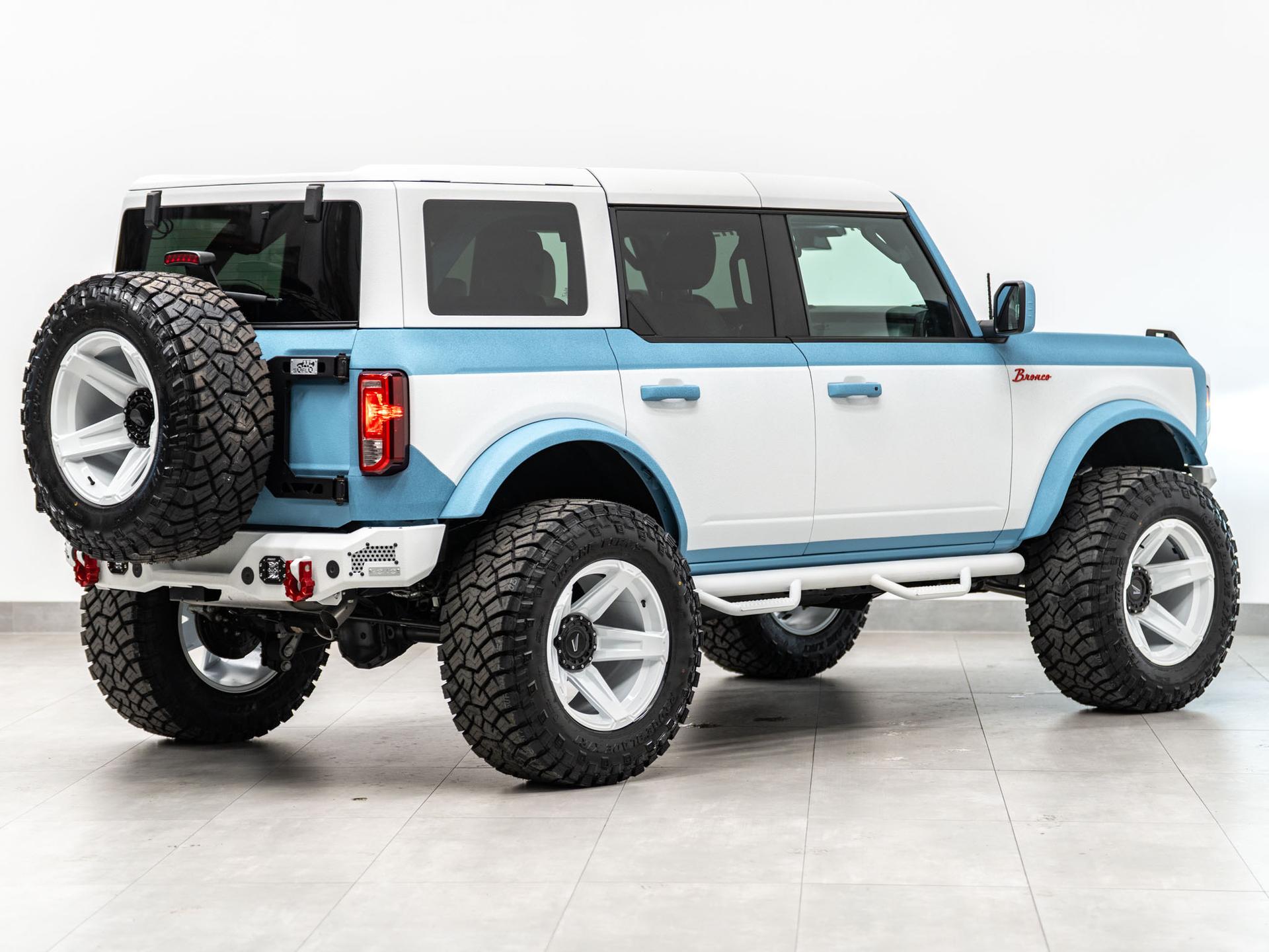 2026 FORD BRONCO 4X4 in Blue, photo 11 of 60