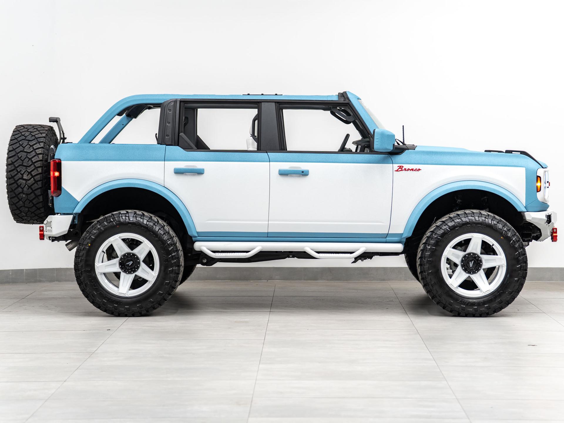 2026 FORD BRONCO 4X4 in Blue, photo 24 of 60