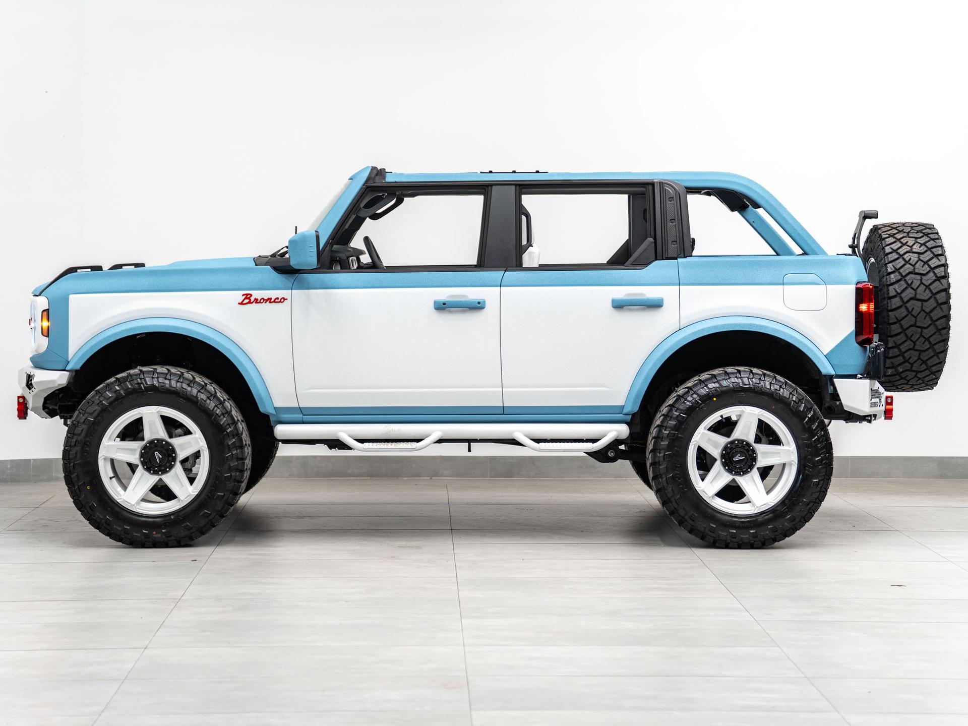 2026 FORD BRONCO 4X4 in Blue, photo 19 of 60