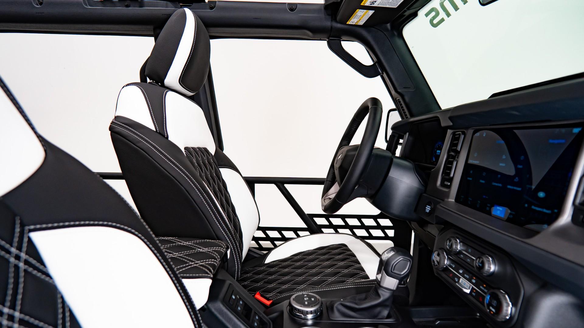 2026 FORD BRONCO 4X4 in Black, photo 22 of 41