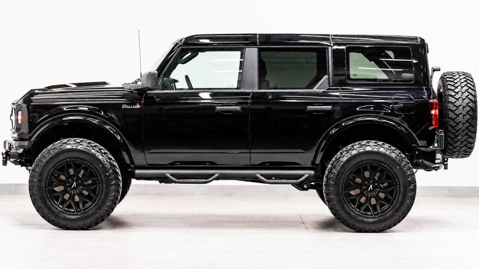 2026 FORD BRONCO 4X4 in Black, photo 10 of 41