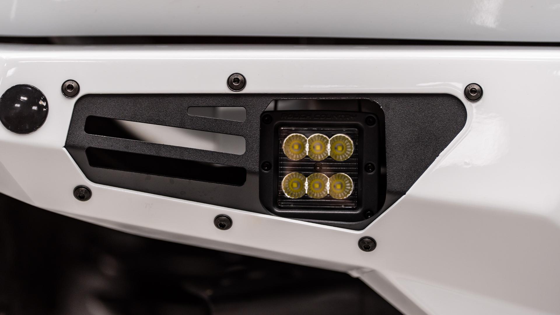 2025 FORD BRONCO 4X4 in Oxford White, photo 10 of 17