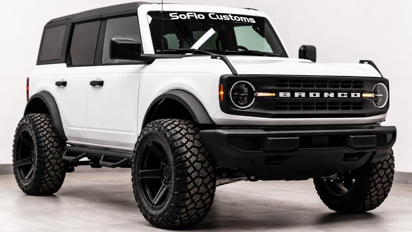 2026 FORD BRONCO 4X4 in Oxford White, photo 6 of 22