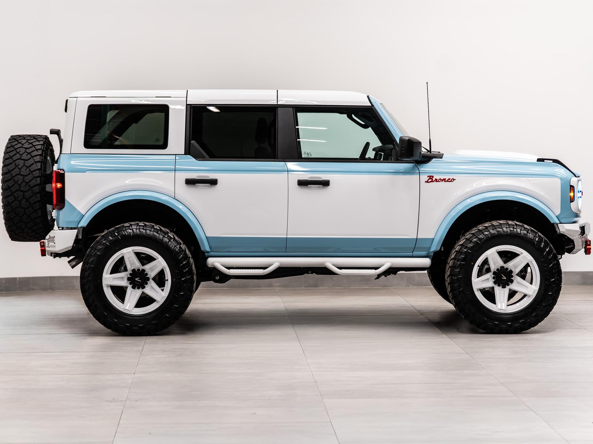 2026 FORD BRONCO 4X4 in Blue, photo 17 of 57