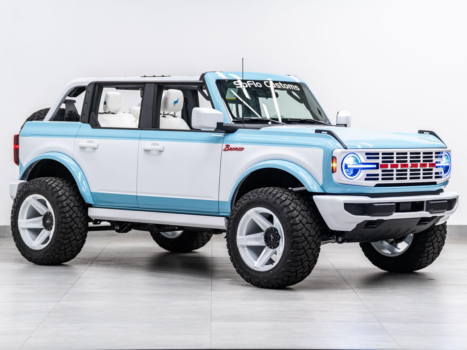 2026 FORD BRONCO 4X4 in Blue, photo 3 of 60