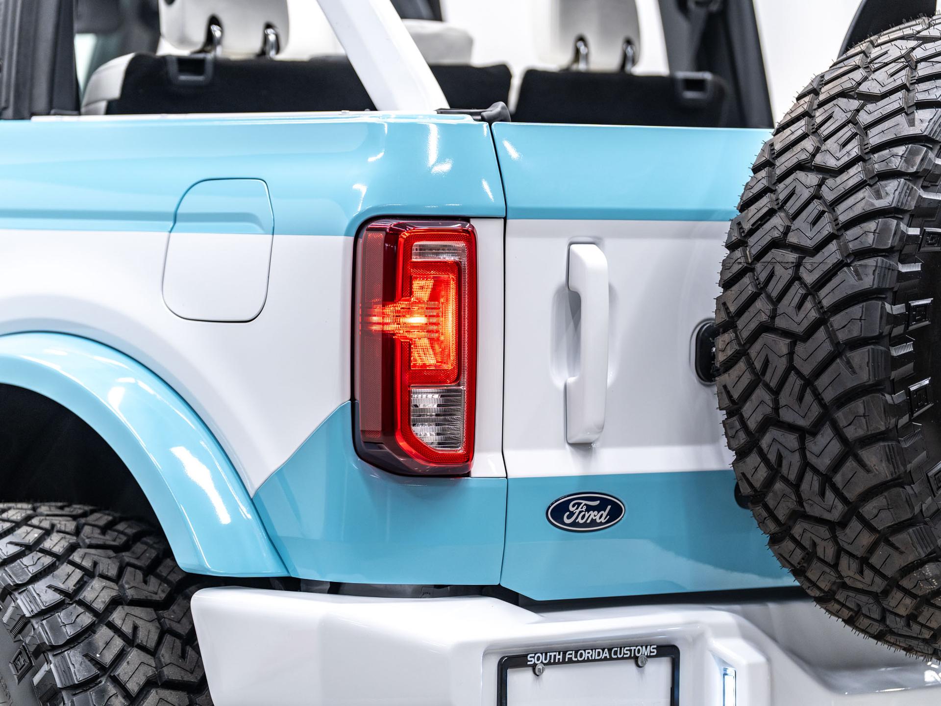 2026 FORD BRONCO 4X4 in Blue, photo 28 of 60